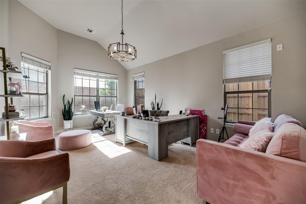 945 Pheasant Drive - Photo 12