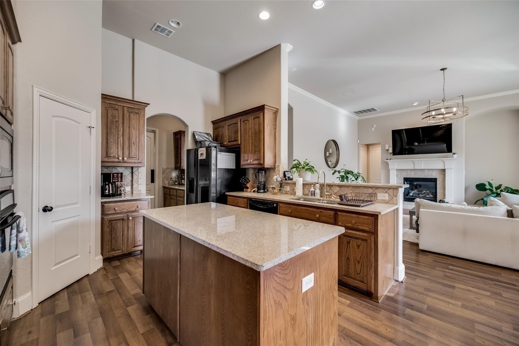 945 Pheasant Drive - Photo 7