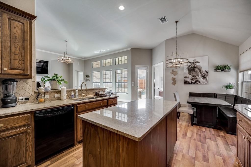 945 Pheasant Drive - Photo 8
