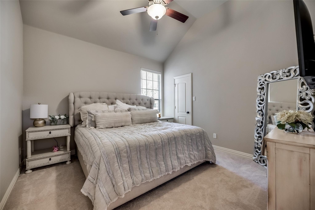 945 Pheasant Drive - Photo 20