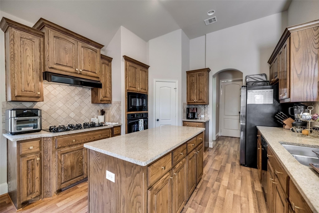 945 Pheasant Drive - Photo 9