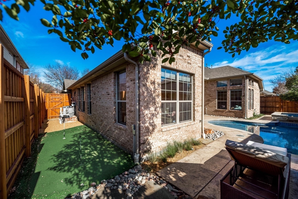 945 Pheasant Drive - Photo 24