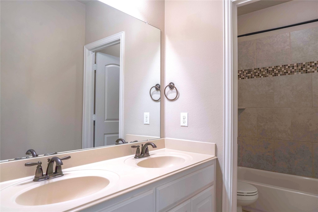 765 Huntingdon Street - Photo 16