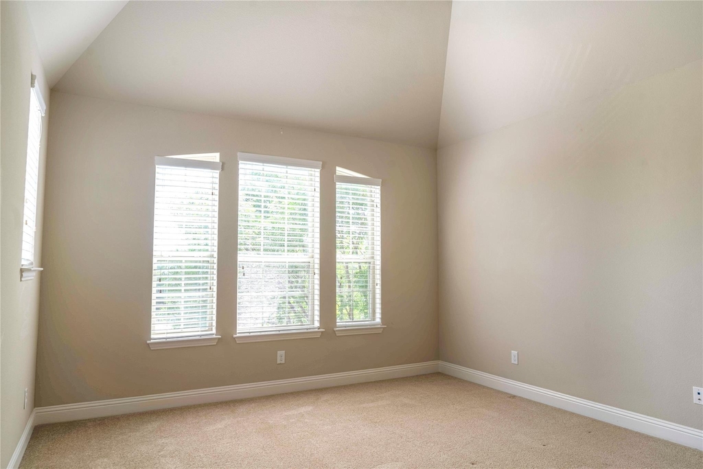 765 Huntingdon Street - Photo 19