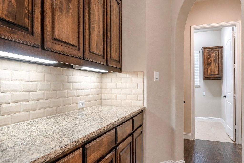 765 Huntingdon Street - Photo 10