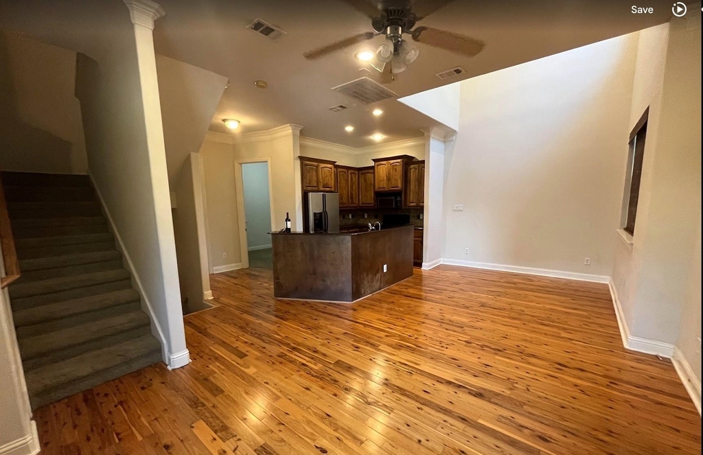 1719 Mary Street - Photo 2