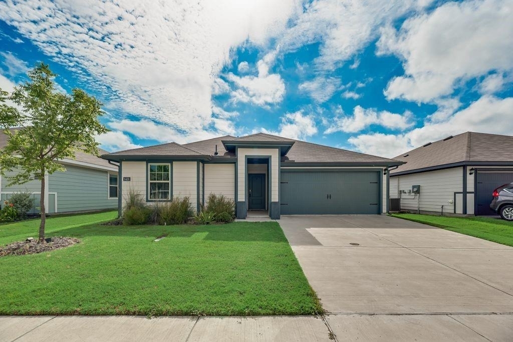 6439 Sand Dune Way - Photo 2