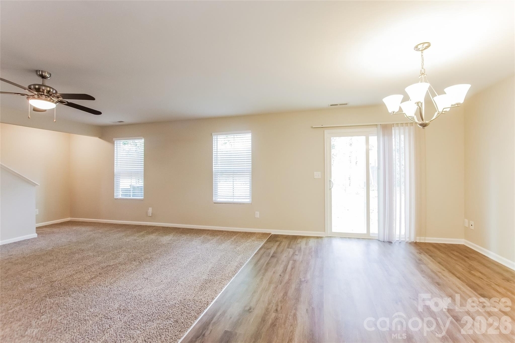 1639 Hooper Court - Photo 11