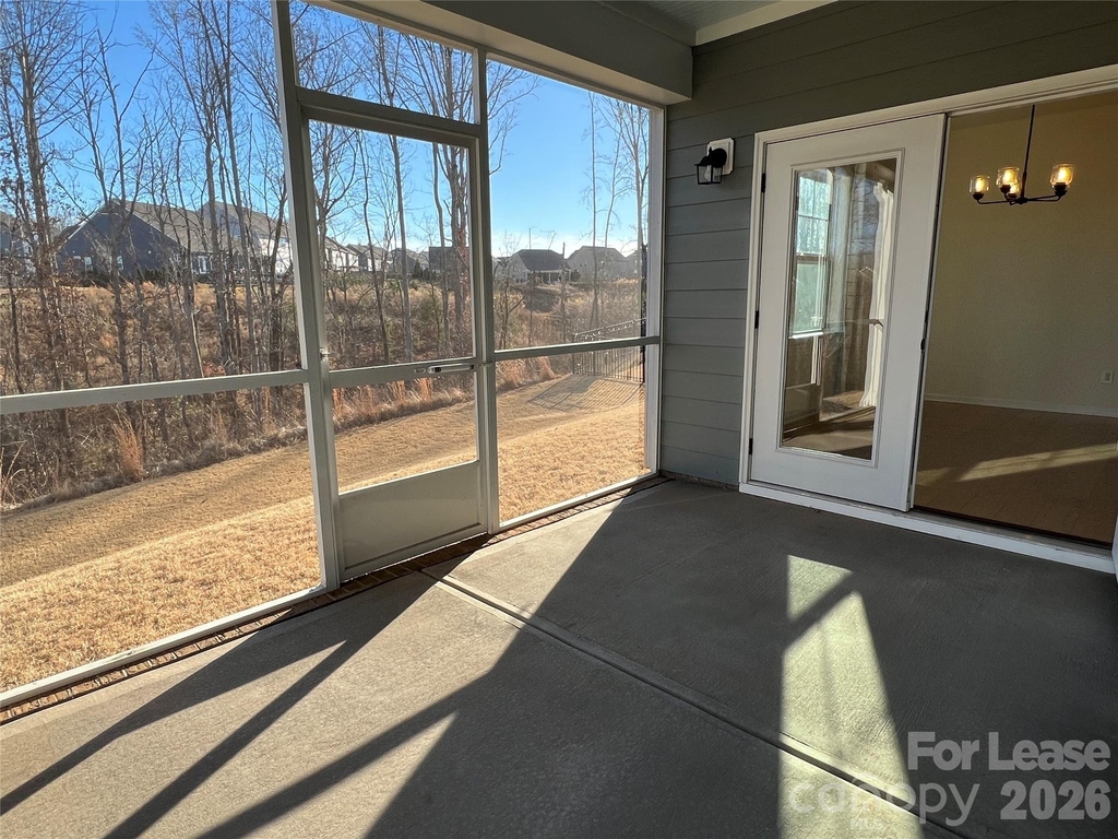 5016 Britannia Boulevard - Photo 7