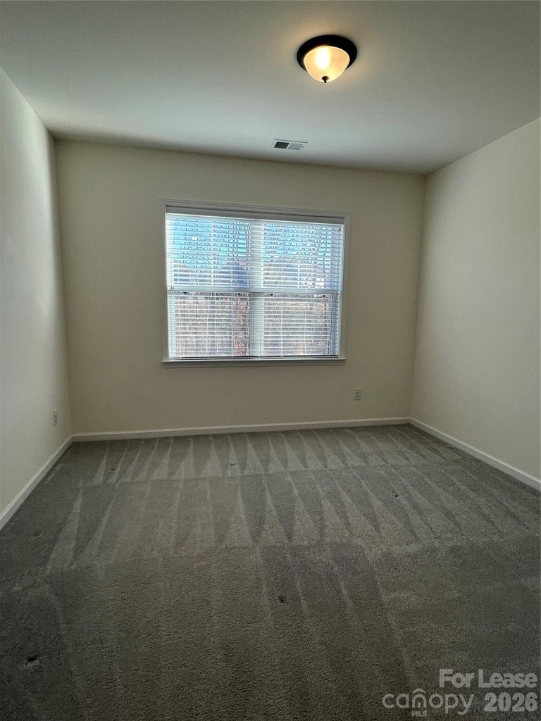 5016 Britannia Boulevard - Photo 9