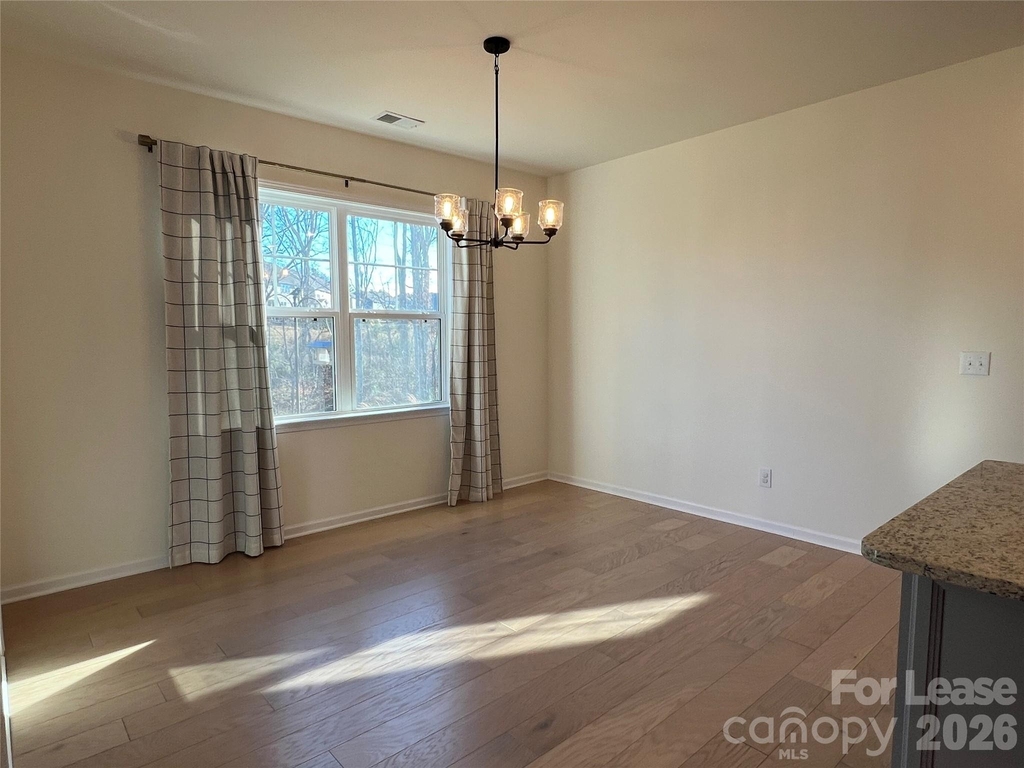 5016 Britannia Boulevard - Photo 5