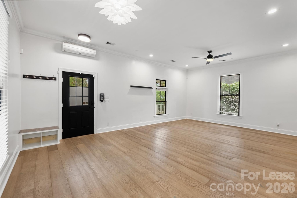 321 E Worthington Avenue - Photo 5