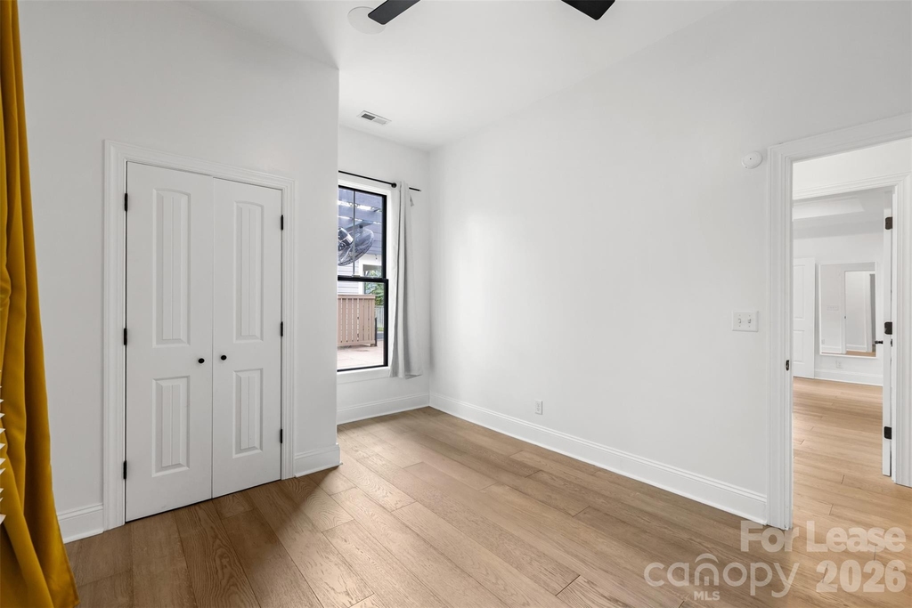 321 E Worthington Avenue - Photo 22