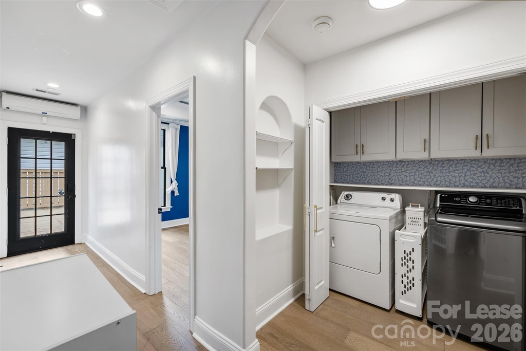 321 E Worthington Avenue - Photo 16