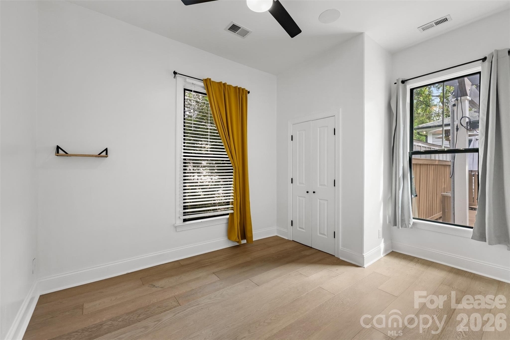 321 E Worthington Avenue - Photo 21