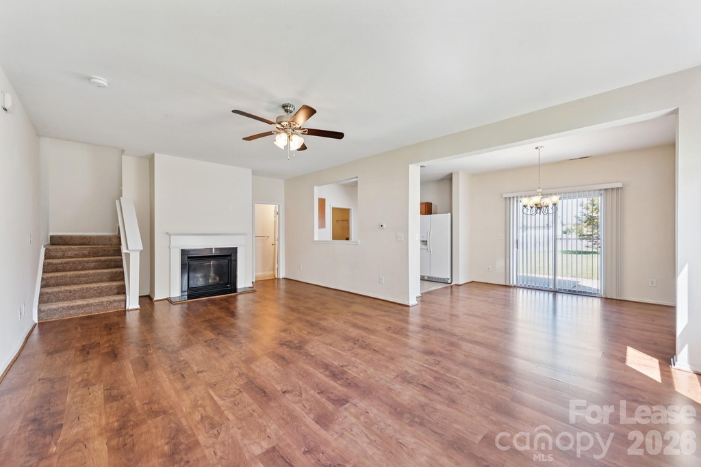 8605 Redding Glen Avenue - Photo 2