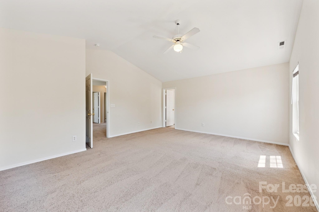 8605 Redding Glen Avenue - Photo 16
