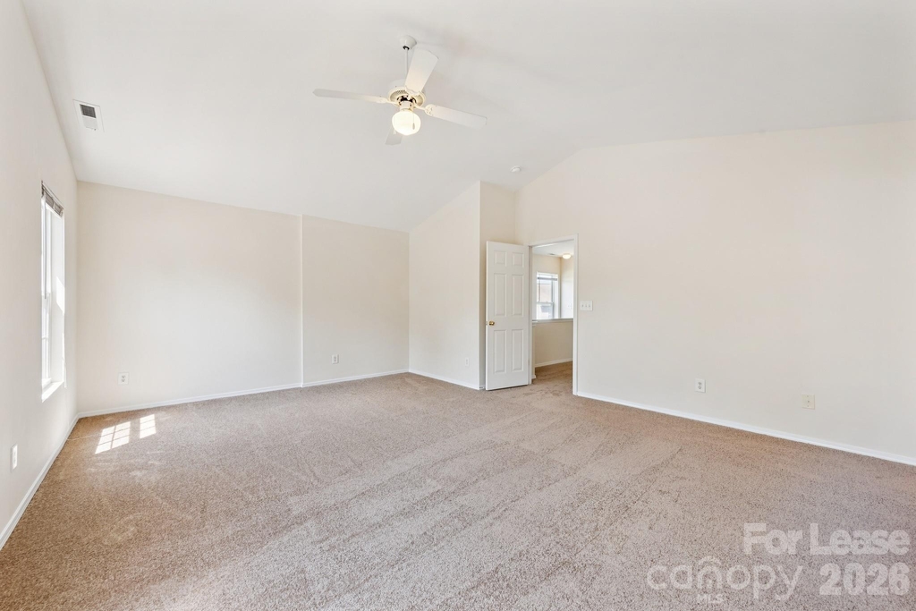 8605 Redding Glen Avenue - Photo 17