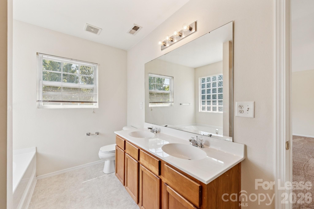 8605 Redding Glen Avenue - Photo 19