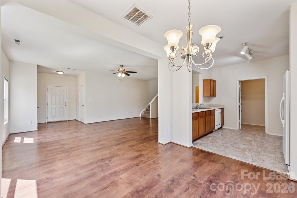 8605 Redding Glen Avenue - Photo 4