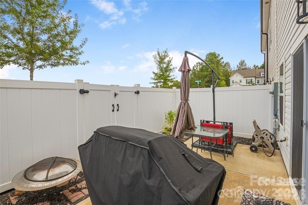 13012 Suncreek Terrace - Photo 11