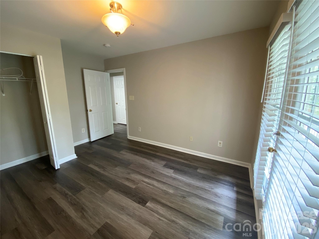 10310 Mcgoogan Lane - Photo 19