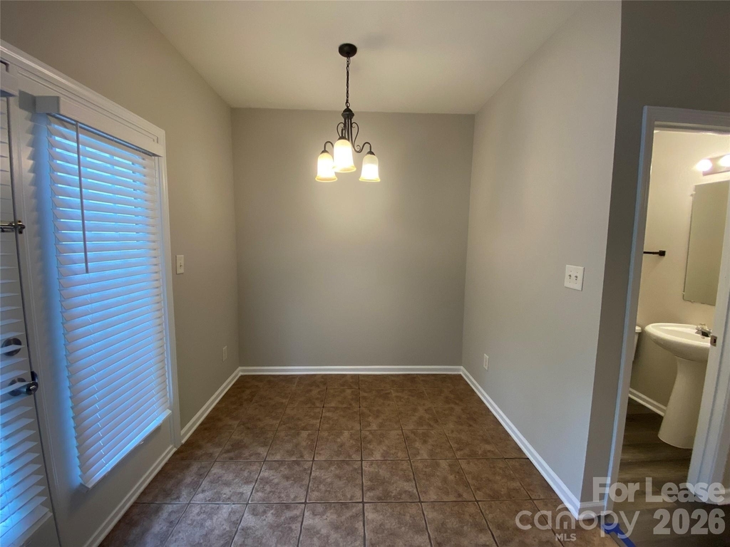 10310 Mcgoogan Lane - Photo 4