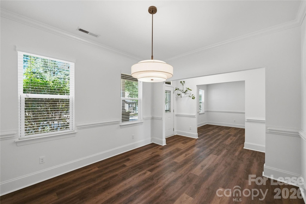 20264 Harroway Drive - Photo 5