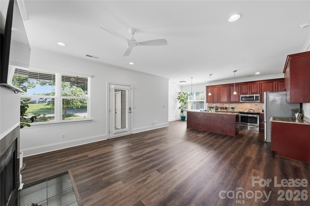 20264 Harroway Drive - Photo 16