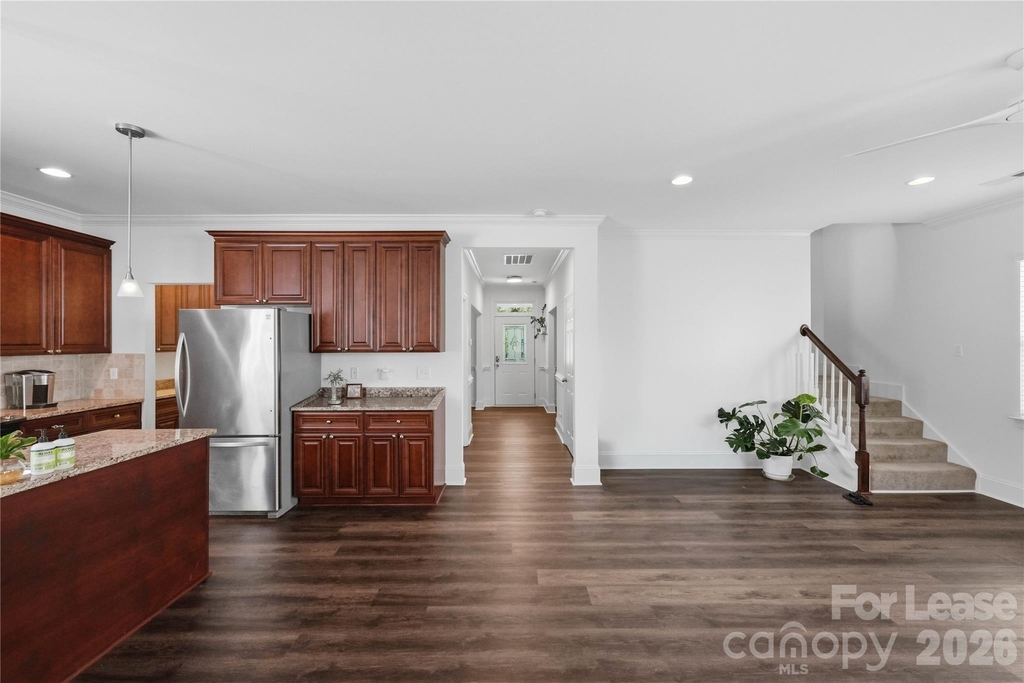20264 Harroway Drive - Photo 9