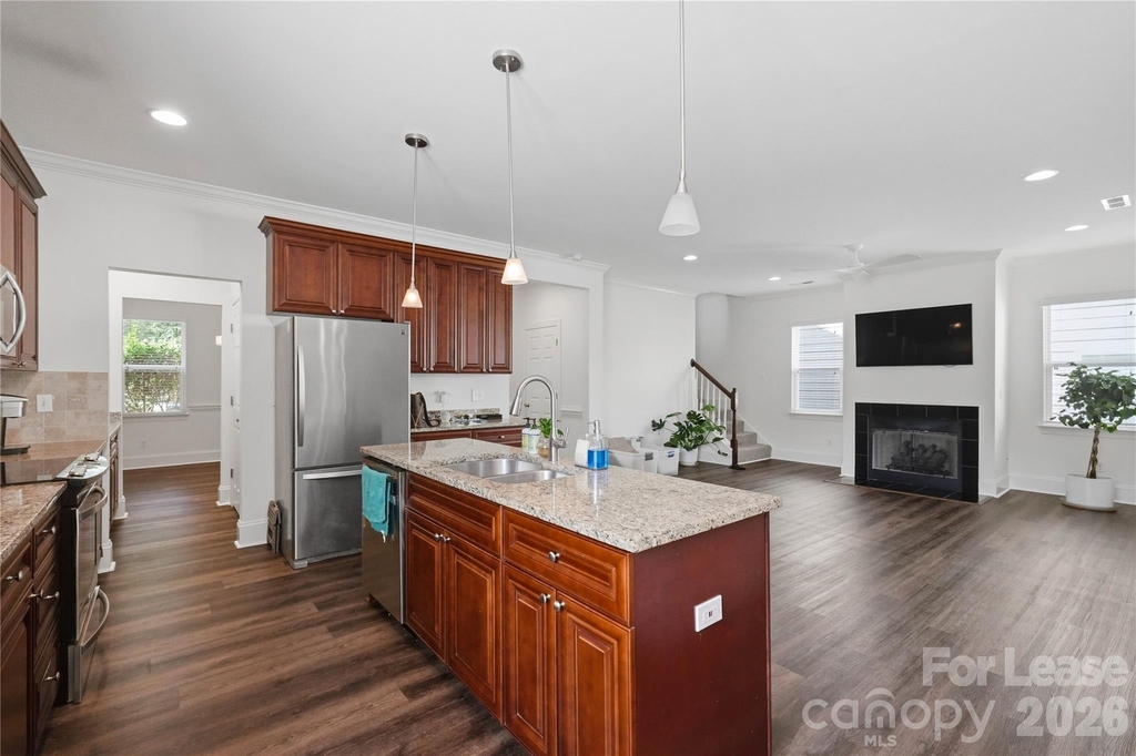20264 Harroway Drive - Photo 11