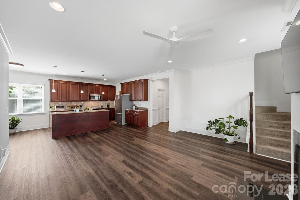 20264 Harroway Drive - Photo 17