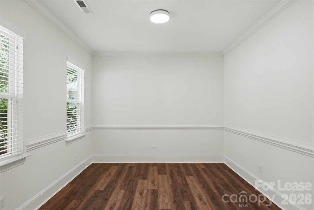 20264 Harroway Drive - Photo 8