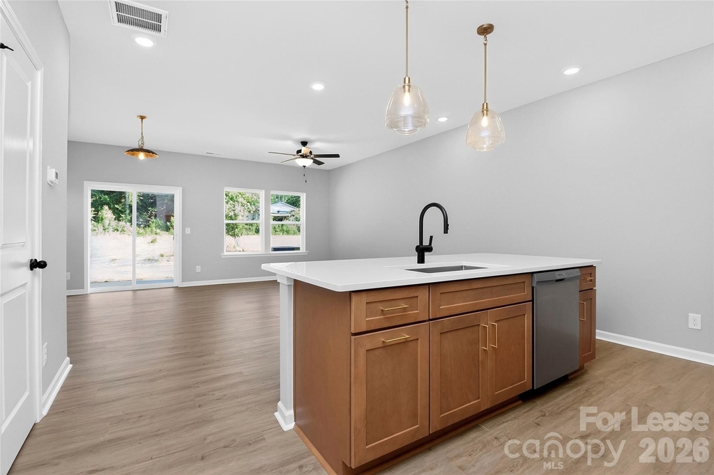 333 N Hoskins Road - Photo 5