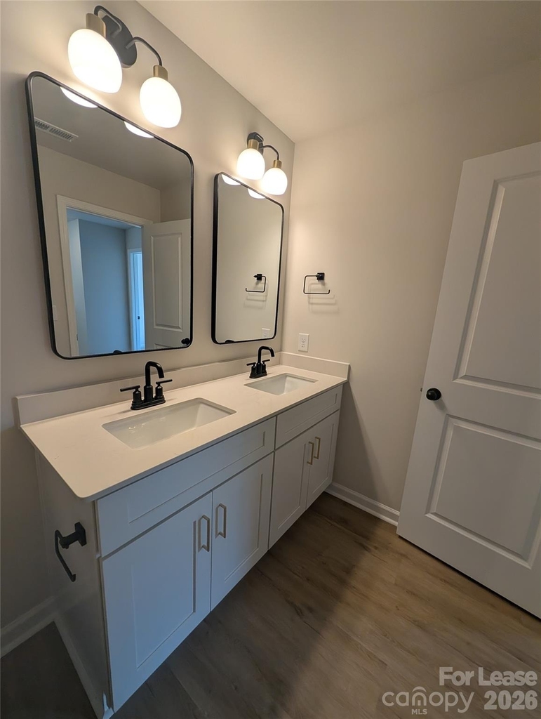 337 N Hoskins Road - Photo 28