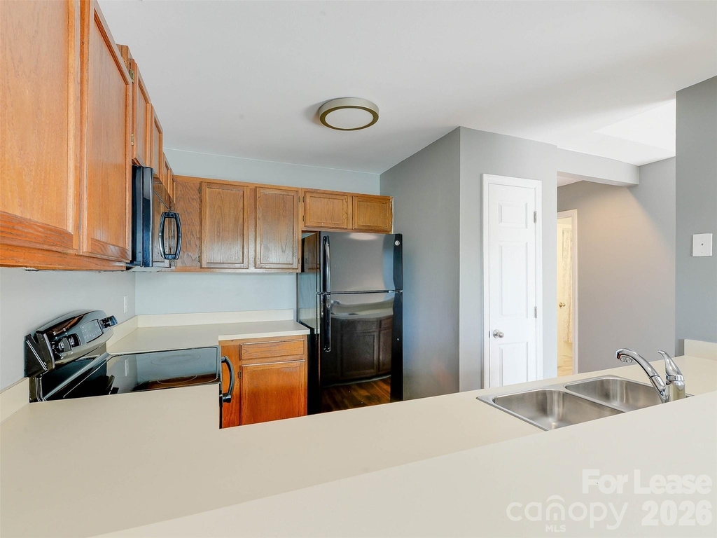 766 Marsh Road - Photo 25