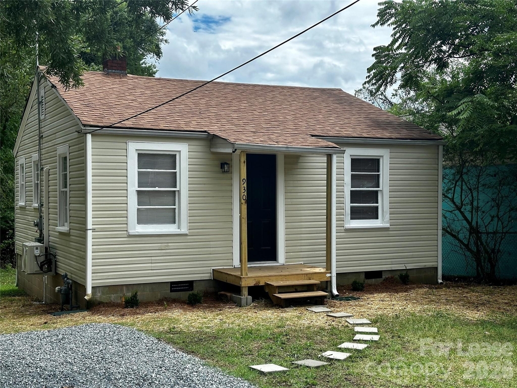 930 Dixie Street - Photo 1