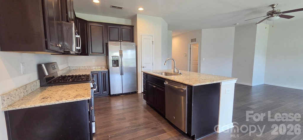 7347 Raylee Avenue Sw - Photo 2