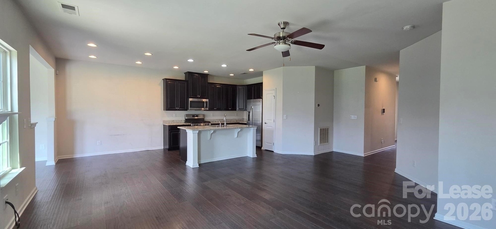 7347 Raylee Avenue Sw - Photo 5