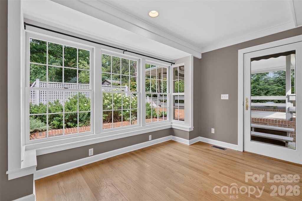 113 Forest Lane - Photo 10