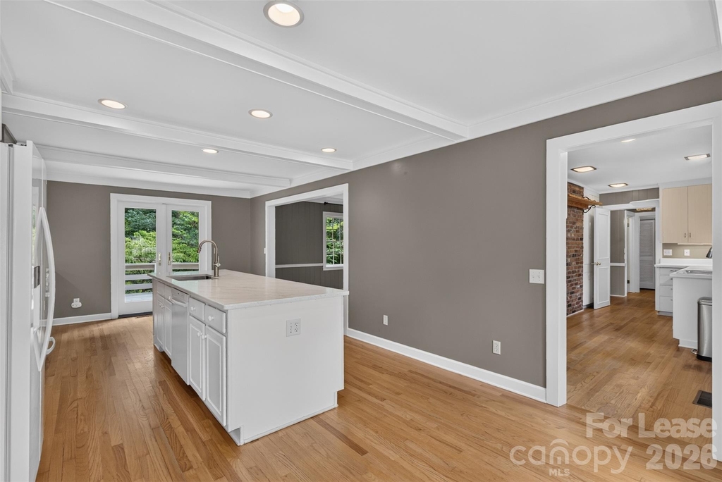 113 Forest Lane - Photo 9