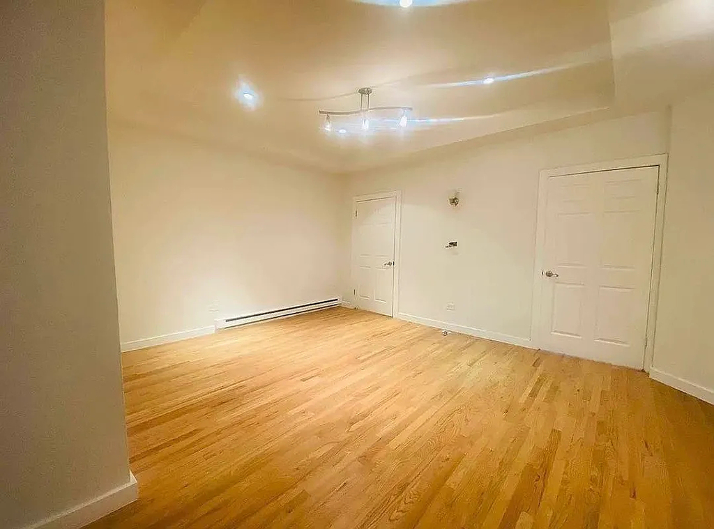West 29th Street - Photo 3