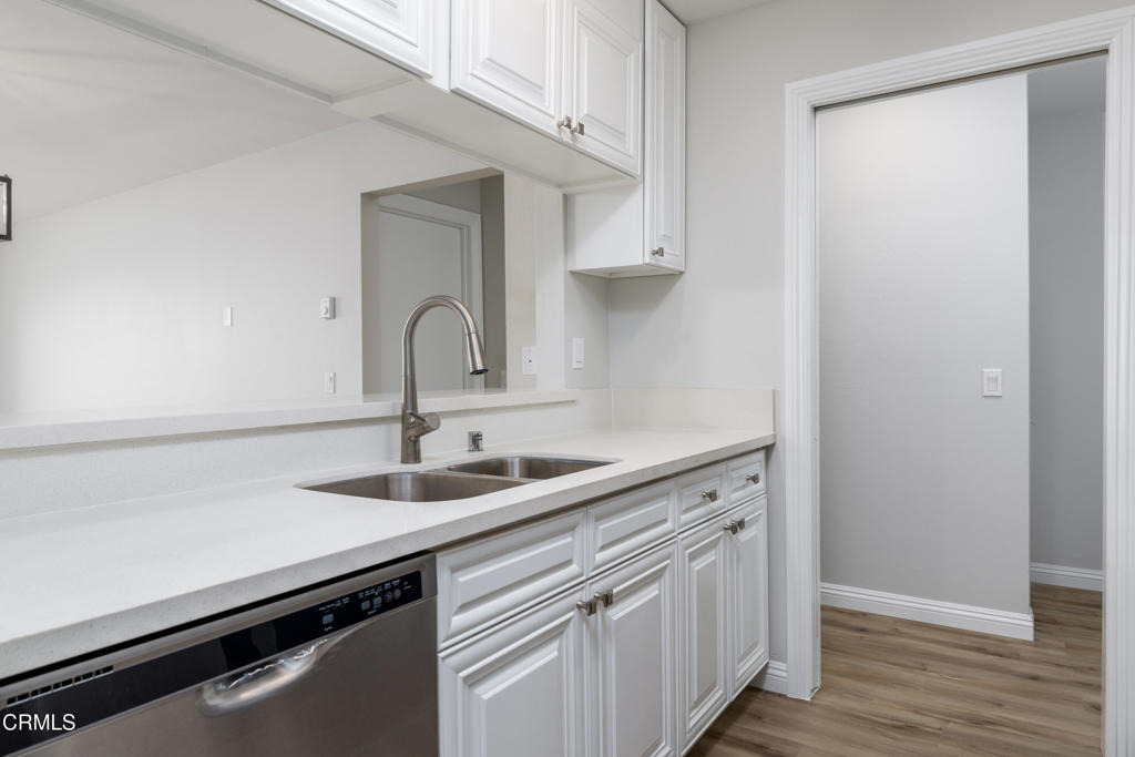 257 E Surfside Drive - Photo 9