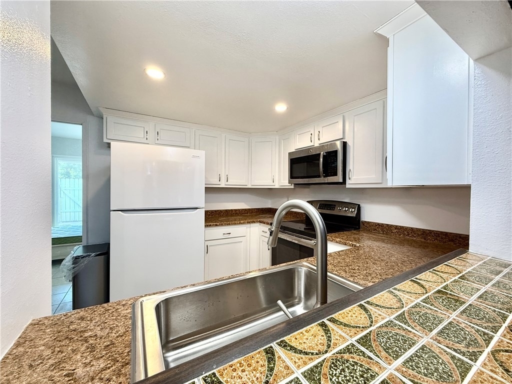1415 Everton Place - Photo 8