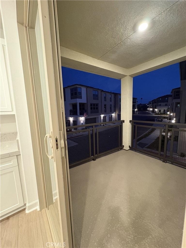 315 Honeysuckle Way - Photo 6