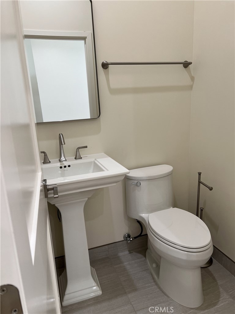 12243 Califa Street - Photo 7