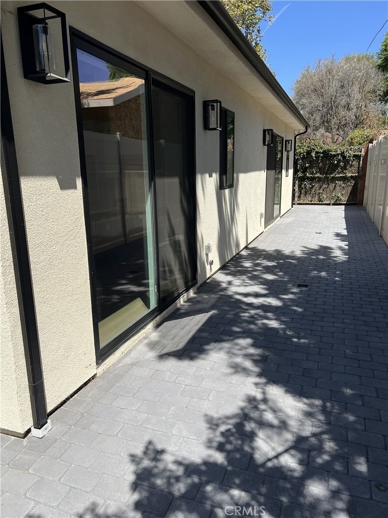12243 Califa Street - Photo 23