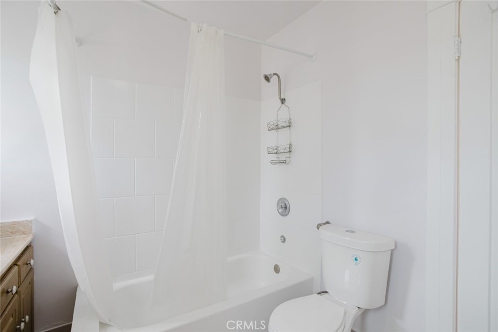 1634 N Alexandria Avenue - Photo 17