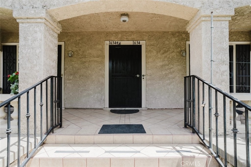 1634 N Alexandria Avenue - Photo 3