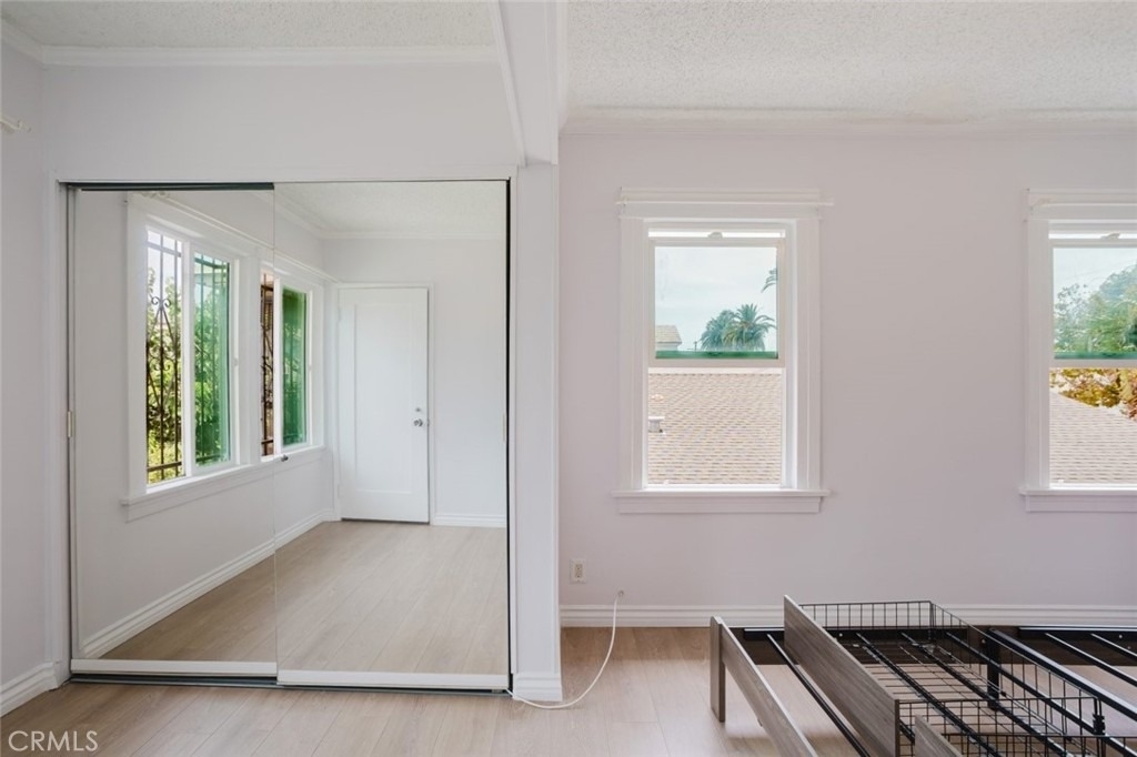 1634 N Alexandria Avenue - Photo 14